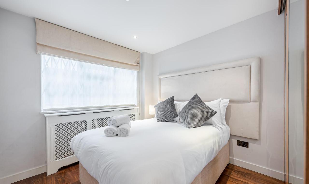 Elegant Ground Floor Apartment With Ac In Knightsbridge Steps Away From Harrods Londra Exterior foto